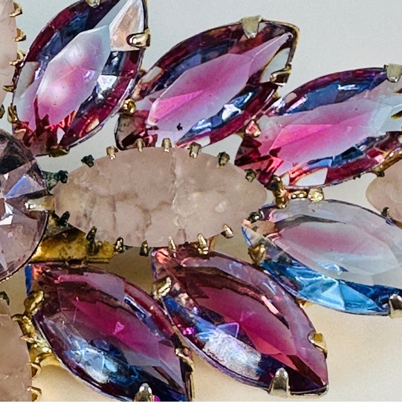 Vintage 1950s Brooch & Clip Earrings Set Amethyst & Frosted Rhinestone Marquise - Picture 5 of 15